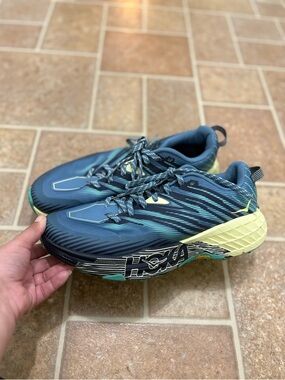 Hoka One Speedgoat 4 Trail Shoes In Blue/Yellow Size 10 WIDE Pre-Owned